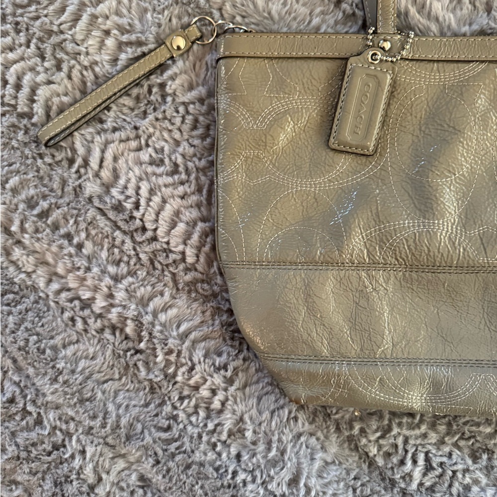 COACH Y2K Grey Leather Tote - Picture 7 of 15